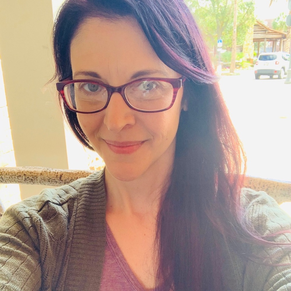 Meet your Posher, Steph ✌🏻💞🤗